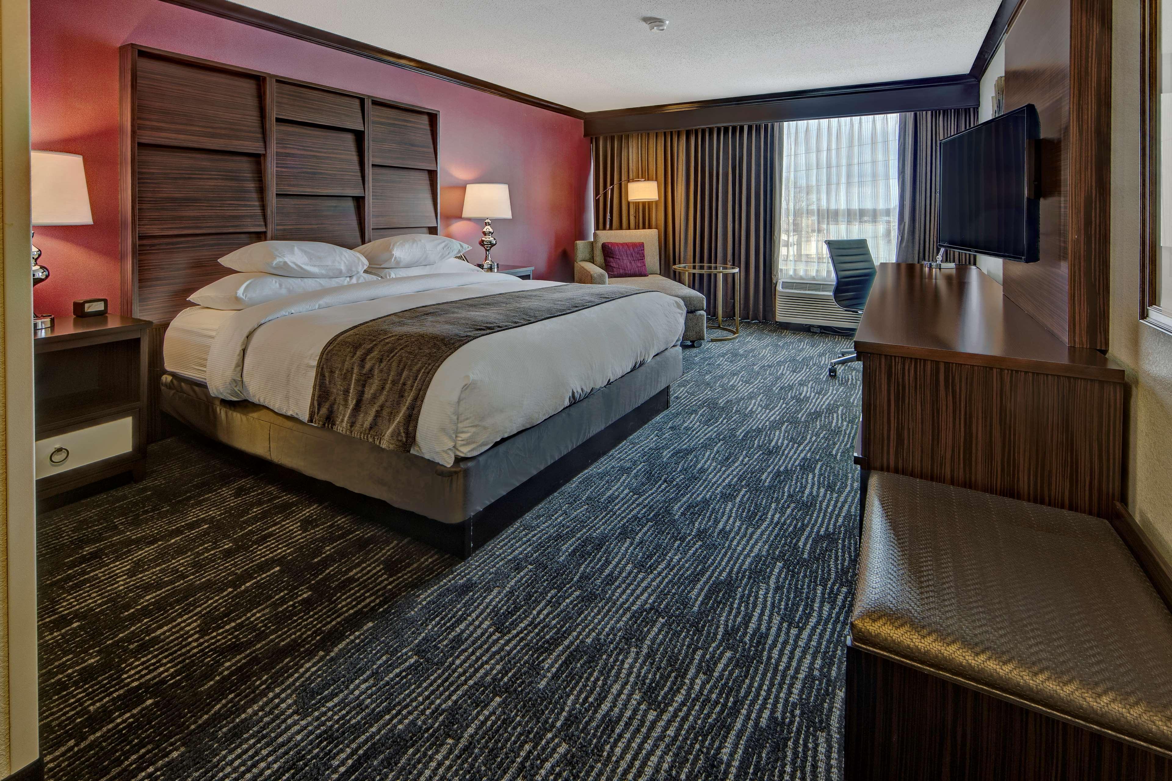 Doubletree By Hilton Decatur Riverfront Exterior foto