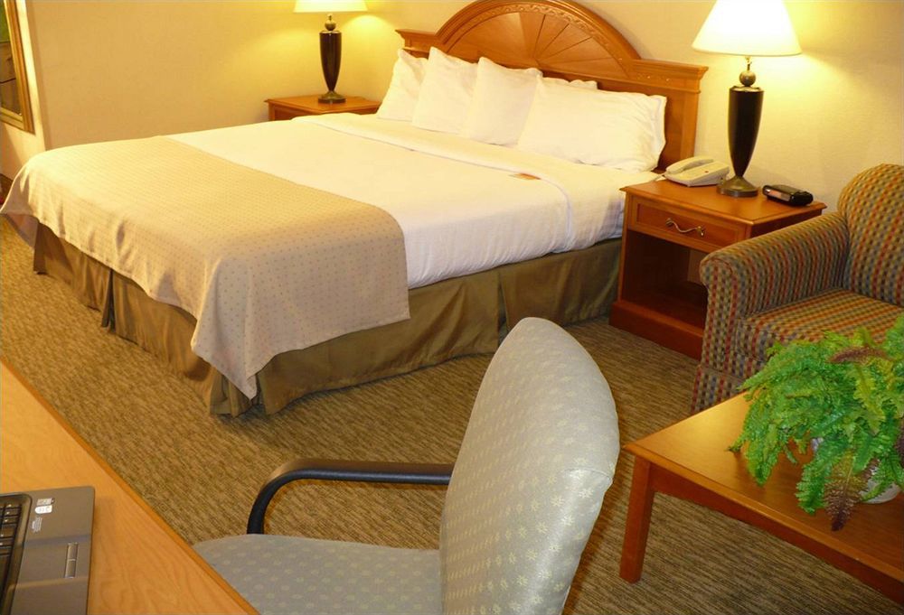 Doubletree By Hilton Decatur Riverfront Quarto foto